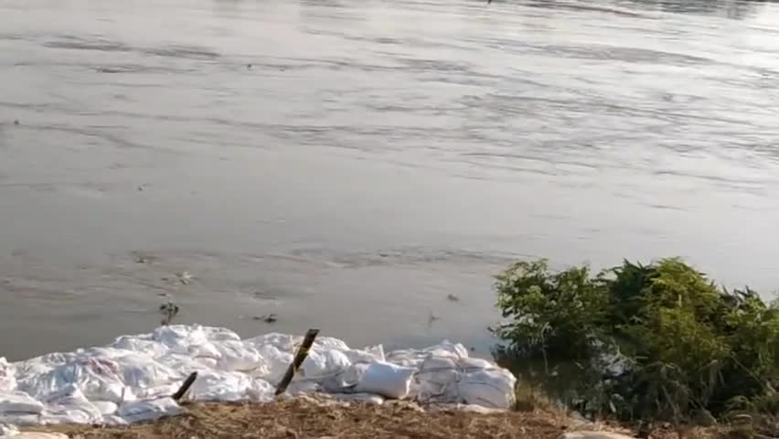 कांटी: #कांटी नगर परिषद वार्ड 12 मे बूढ़ी गंडक नदी में बाढ़ से  स्थिति सामान्य