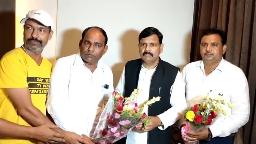 गाज़ियाबाद: City News | Hindi :- दलित विरोधी है भाजपा सरकार: सर्वेश अम्बेडकर
#सर्वेशअंबेडकर #पूर्वदर्जाराज्यमंत्री #समाजवादीपार्टी