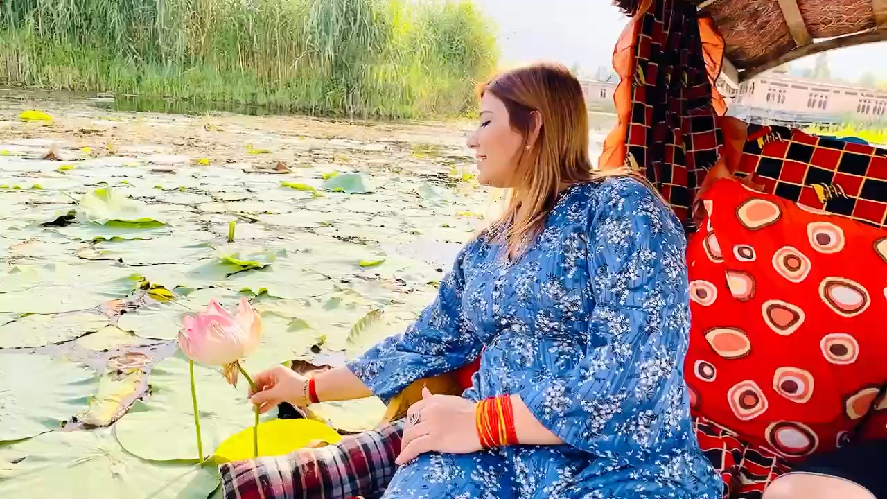 काश्मीर से कन्याकुमारी तक हिंदुस्तान के दिल में भाजपा का कमल बसता हैं।

#रूबी_फोगाट_यादव
#RubyPhogatYadav
#SouthDelhiLokSabha
#दक्षिणदिल्ली #लोकसभा
#रूबीफोगाटयादव