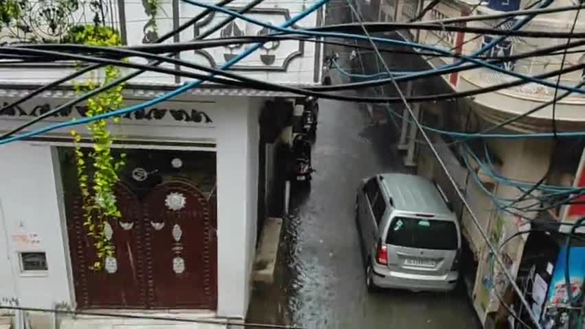 कायमगंज: 1 घंटे बारिश से दिल्ली हुई जलमग्न
#delhirain