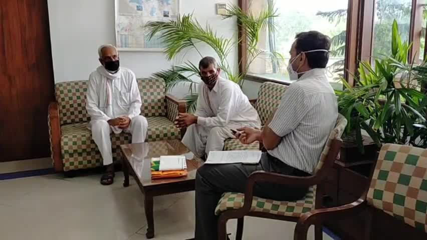 #श्रीडूंगरगढ़ के किसानों का खरीफ 2020 का अटका क्लेम जारी करने की मांग को लेकर #जयपुर में कृषि आयुक्त से मुलाकात #MLASdgh