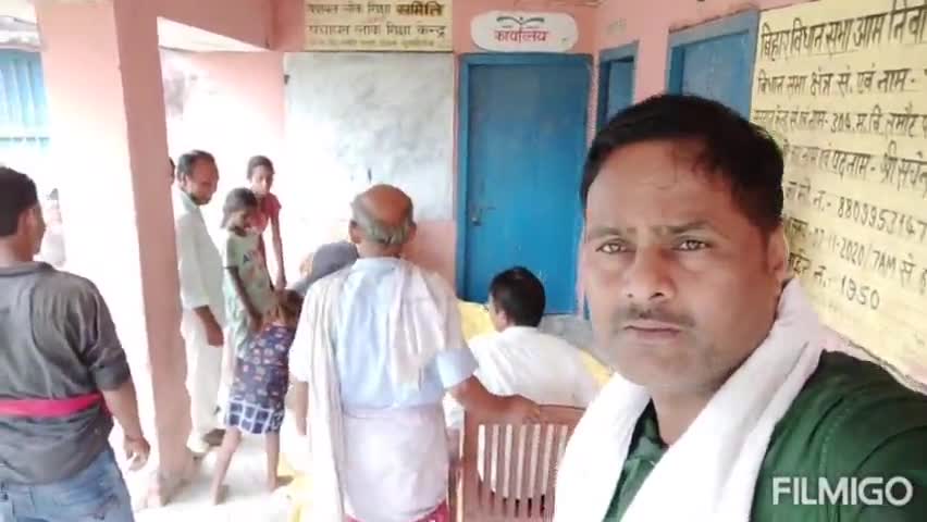 आज मुरलीगंज  प्रखंड के #बसंती_म_वि_तमौट_परसा में मध्याह्न भोजन योजना के चावल का वितरण किया गया