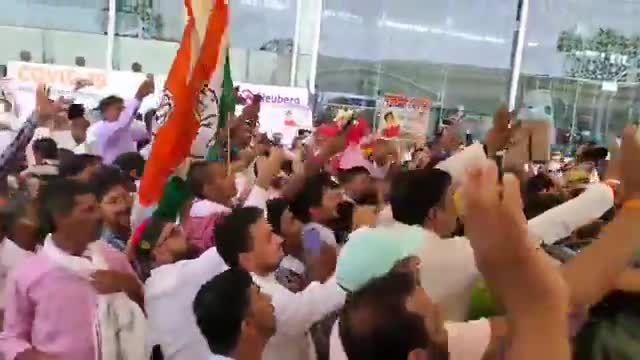 ना झूठ ना फरेब ना कोई शंका,
उत्तर प्रदेश की उम्मीद प्रियंका,,

#UPKiUmeedPriyanka
#PriyankaGandhi