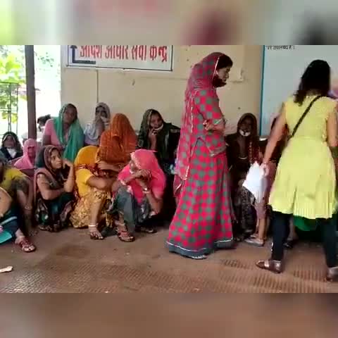 1साल से कई परिवारों को आंगनवाड़ी से नहीं मिला पालन हार बजरंग सेना#पुजा का मिला साथ पहुची सांसद के पास #बजरंग सेना#सुनीता