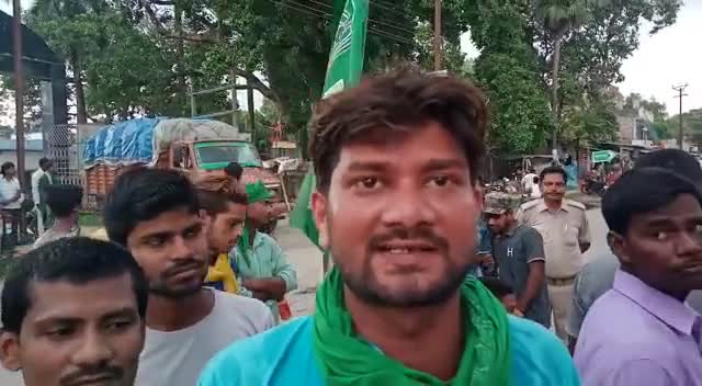 #बहुत हुई मंहगाई की मार, कुर्सी छोड़ो निर्लज्ज सरकार
#रोको महंगी बांधों दाम,नहीं तो होगा चक्का जाम