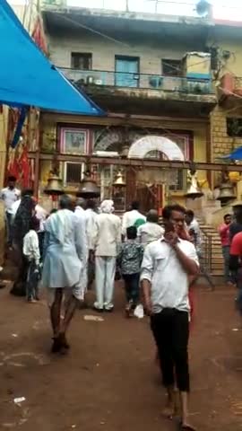 ग्वालियर गिर्द: #शीतला माता के दर्शन के लिए भारी संख्या में     एकत्रित हुई भगत गढ़
#शीतला माता मंदिर ग्वालियर