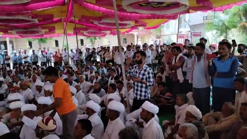 #तेजाजी की मूर्ति को तोड़ने वालों की गिरफ्तारी को लेकर #बिलाड़ा में #जाट समाज का धरना, हरयाडा गांव का मामला #Jat #Tejaji