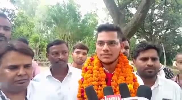 #हैदर गढ़: #कमेला किसान का बेटा बना डॉक्टर बोला मुझे पढ़ा कर डॉक्टर बनने के लिए पिताजी ने बेच दी थी अपनी पुश्तैनी जमीन..