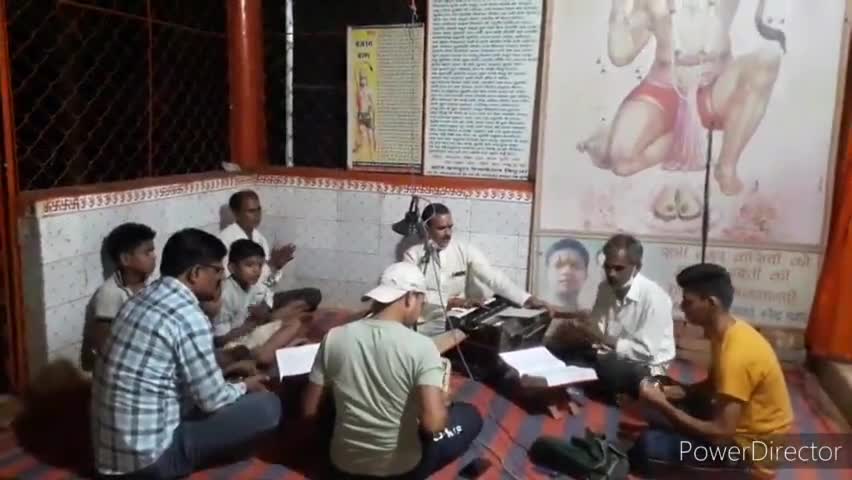 बिछुआ: बिछुआ नगर के तहसील परिसर स्थित हनुमान मंदिर में गुरु पूर्णिमा पर किया गया भजन कीर्तन #गुरु_पूर्णिमा