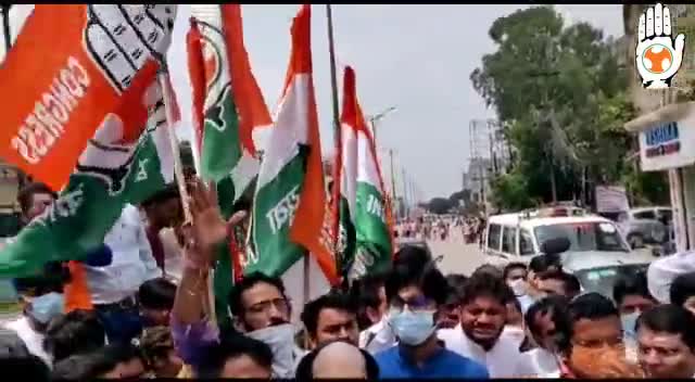 #Pegasus जासूसी कांड के विरोध में  राजीव भवन से राजभवन तक विशाल पैदल मार्च निकाल कर प्रदर्शन किया ।
#PegasusSnoopgate