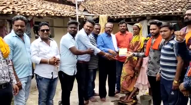 #विश्व_हिंदू_परिषद_बजरंग_दल के द्वारा धर्मातरिंत परिवार की  सनातन परंपरा में मे घर वापसी
जय श्री राम
