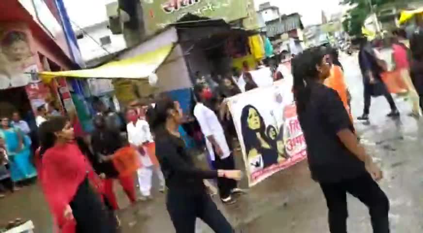 मिशन अपराजिता का प्रथम दिवसीय कार्यक्रम पूर्ण हुआ।💐💐💐
#AbvpMandla🚩🚩🚩
#महिलाओं_की_आवाज✊✊✊