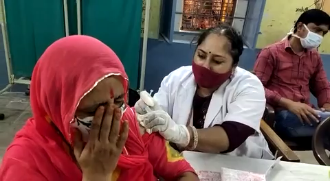 कोविड-19 टीकाकरण अभियान के अंतर्गत आज बीकानेर जिले में हुआ बंपर टीकाकरण 
 #vaccine4india #covidupdated #vaccineindia #covidvaccine