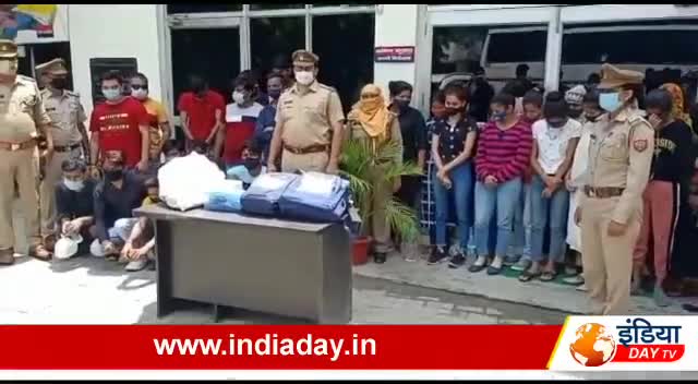 गाज़ियाबाद: फर्जी क़ॉल सेंटर का भंड़ाफोड़, 14 महिला समेत 30 गिरफ्तार
#पब्लिकपोस्ट #कोतवाली #घंटाघर #जिलागाज़ियाबाद