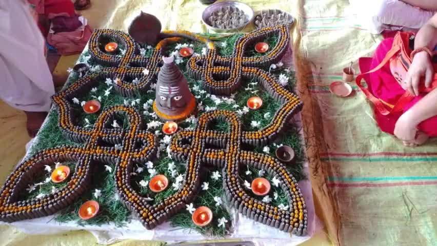 देवाधिदेव महादेव की भक्ति, तप, व्रत और आराधना के #पवित्र_श्रावण_मास के #प्रथम_सोमवार की आप सभी को हार्दिक बधाई ।।