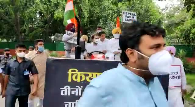 कांग्रेस पार्टी किसानों के साथ किसानों के लिए हमेशा..
#किसानों 
#पवित्रकौर