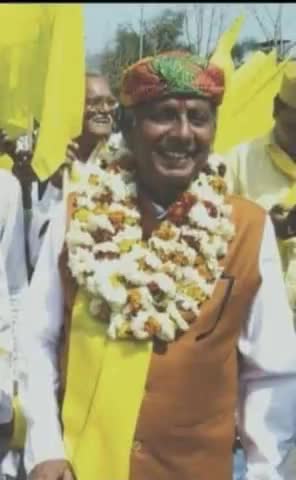 आरक्षण जातिगत आधार पर ही मिलना चाहिए
27 प्रतिशत की बजाए 54 प्रतिशत मिलना चाहिए .#आर्थिक आधार पर 10 प्रतिशत मिल ही रहा है