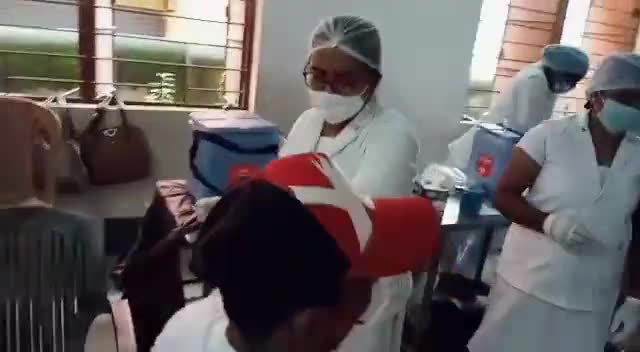 चक्रधरपुर: #Covid19India #Vaccine आज मैंने #Vaccine लिया आप सभी साथियों से अपील करते हैं के खुद भी ले और अपने दोस्तों को भी कहे