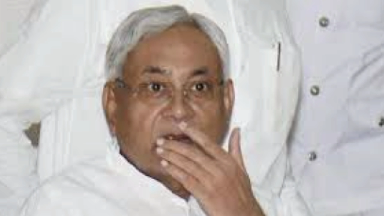 पिपरा कोठी थाना क्षेत्र के जिवधारा बाजार में किस की मदद से मिल रही है शराब #nitishkumar#dmofficemotihari#dgpbihar