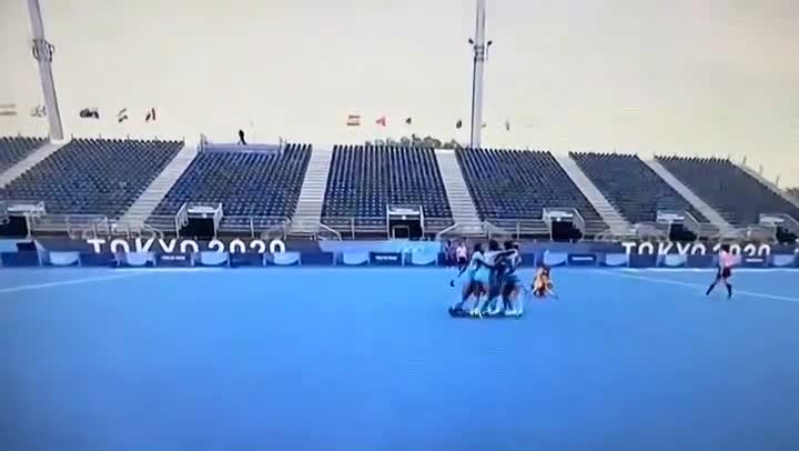मारी छोरी छोरों से कम है क्या ? 
चक दे इंडिया ।
💐🍱🙌✌💪👍
#ChakDeIndia
#hockeyindia
#Tokyo2020