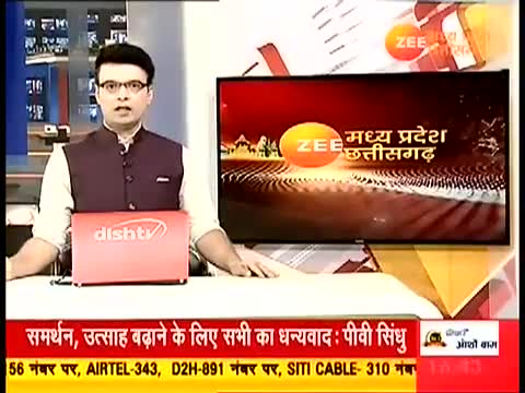 #वीरान गांव में बनी 60 झोपड़ियों को बिना सूचना के ट्रैक्टर चला कर तोड़ने से नाराज #ग्रामीणों ने किया #प्रदर्शन #dm #राजस्व