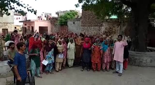 #कैथल
9 अगस्त देशव्यापी भारत बचाओ आंदोलन के लिए मनरेगा मजदूरों के बीच चलाया अभियान।