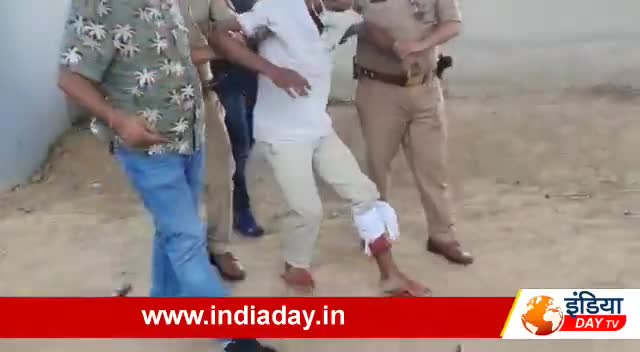 गाज़ियाबाद के थाना इन्दिरापुरम पुलिस द्वारा पुलिस मुठभेड़ मे 1 अभियुक्त चंदन गिरफ्तार,पैर में लगी गोली
#पब्लिकपोस्ट