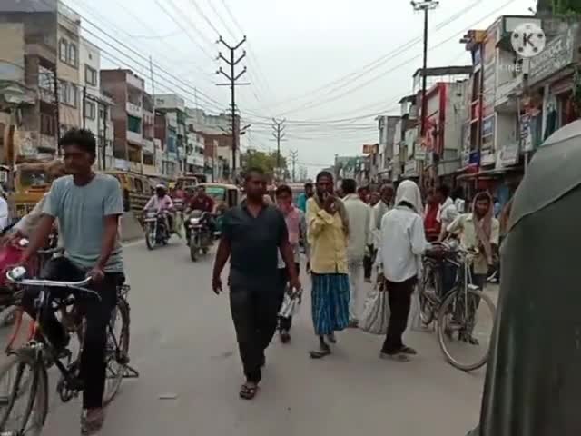 #rojgar#altafm#mughalsarai#altafrajamm#majdoor #maltaf. kafi log berojgari ka samna kar rahe hai. pet nahi to bhent nahi
