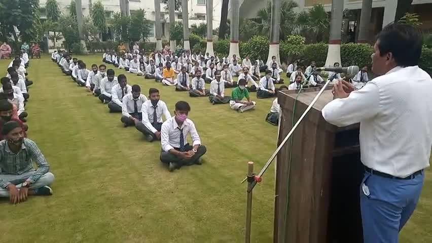 Ek Soch Nai Soch NGO द्वारा MLN #school के #विद्यार्थियों को #बागवानी विभाग की #स्किम के बारे में #जागरूक किया #फ़ॉलोकरे