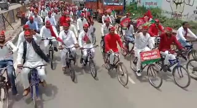 लोकनायक छोटे #लोहिया ______ स्व जनेश्रर मिश्र   जी की जंयती पर एवं श्रद्धांजलि शत् शत् नमन
परिवर्तन की यात्रा