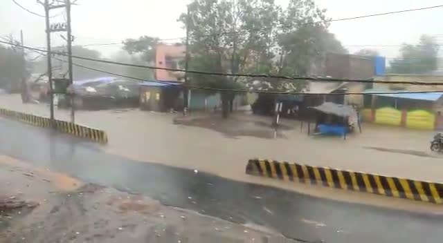 शाढ़ौरा: ##शाढ़ौरा में अति बारिश के कारण उत्पन्न हालात#very heavy rainfall