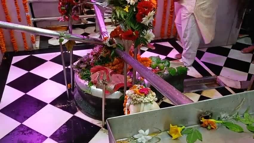 सहारनपुर: शिवरात्रि पर भूतेश्वर महादेव के रात्रि दर्शन #saharanpur #bhuteshwarmahdev #jaishankar #bholebaba