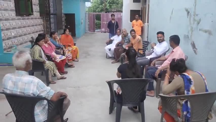 आज #ऋषिकेश  विधानसभा  में आदरणीय पैन्यूली जी की कुशल क्षेम जानकर ग्रामसभा रायवाला में मातृशक्ति का आशीर्वाद लिया.