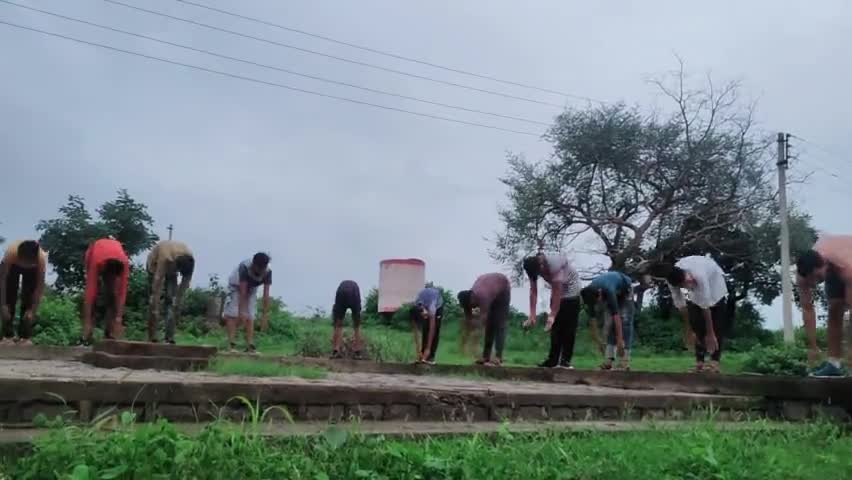 jaithal kai yuva mai fit India ka bhut craz rozana 2 ghante krte hai exercise or running. #coach-Shubham 6260581005