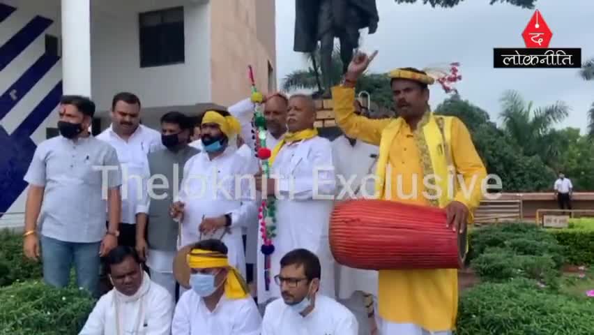 मानसून विधानसभा सत्र के पहले दिन कांग्रेस विधायक सदन में गांधी प्रतिमा के पास धरने पर बैठे .... #thelokniti #news@