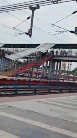 भागलपुर railway junction में टिटी ने पकड़ा 4-5 युबक ओर मारा फाइन #newsjunction