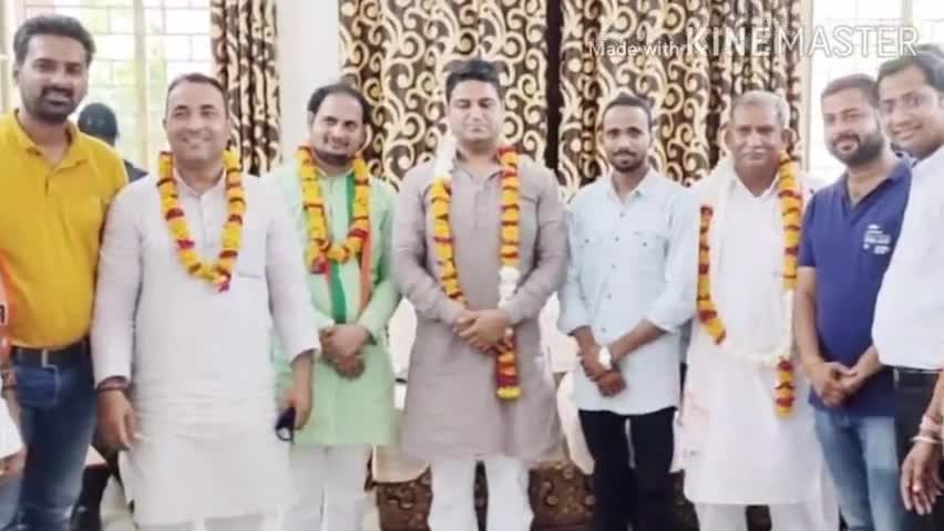 बूंदी: शहर के सर्किट हाउस में भाजयुमो प्रदेश महामंत्री का युवा मोर्चा कार्यकर्ताओं ने माल्यार्पण कर किया स्वागत #भाजयुमो