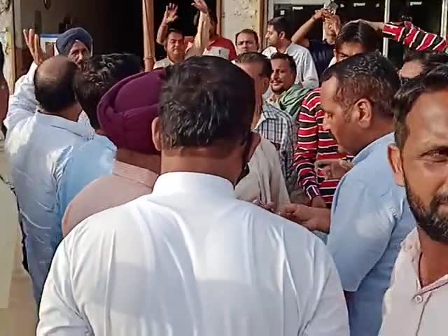 गंगानगर: total transport asosition in strike sri ganganagar. #loding and unloding