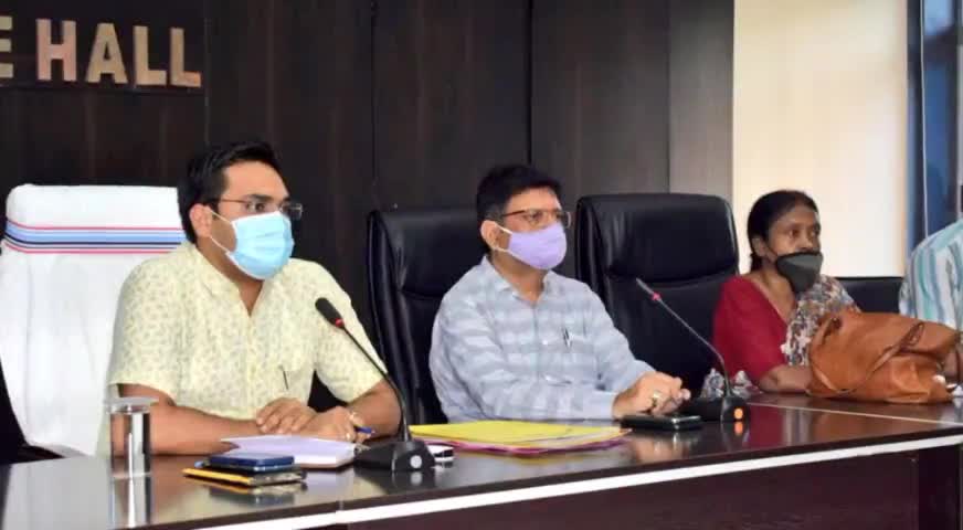 चंदनकियारी: कोविड-19 एवं राष्ट्रीय ग्रामीण स्वास्थ्य मिशन के तहत किए जा रहे कार्यों का समीक्षा किया। ...
#starnews18
