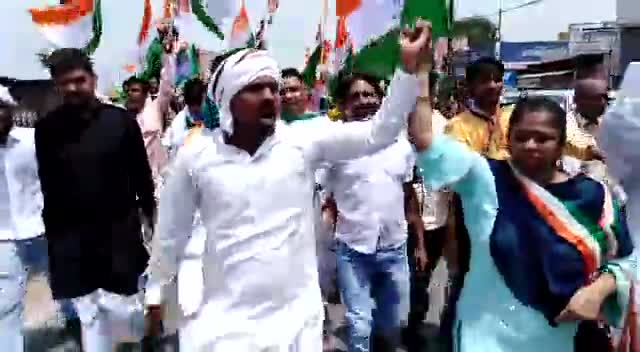 परिवर्तन का संकल्प..काँग्रेस ही विकल्प
कल #सादाबाद में BJP सरकार की #जन_विरोधी नीतियों के खिलाफ #काँग्रेस का हल्ला बोल..