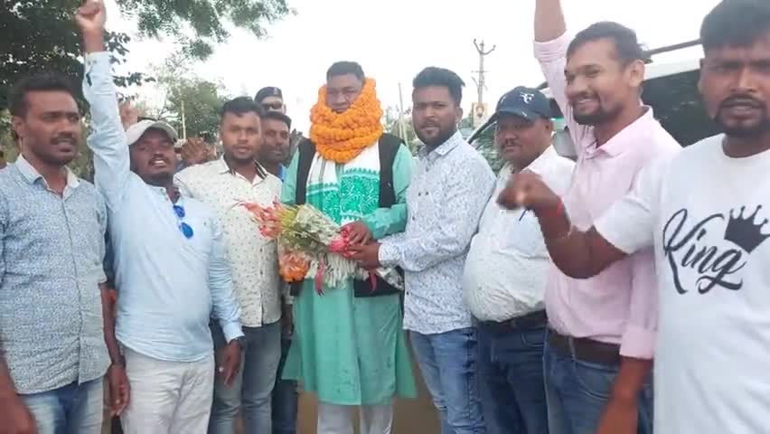 #माननीय_मंत्री_सत्यानंद_भोक्ता_जी_को_कुल्ही #चौक में कांग्रेस कार्यकर्ताओं ने किया स्वागत।