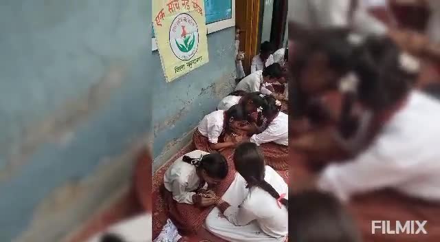 Ek Soch Nai Soch NGO द्वारा माया पूरी स्थित न्यू रामा कृष्ण स्कूल के सहयोग से महिलाओ को निःशुल्क मेहंदी लगवाई  #फ़ॉलोकरे