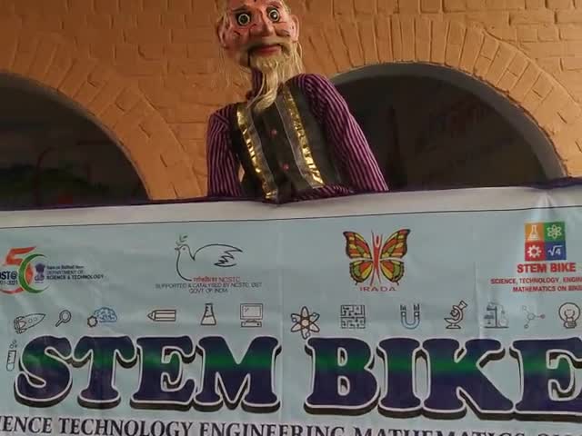 कठपुतली के माध्यम से बच्चों में विज्ञान लोकप्रियकरण के लिए किया जा रहा है कार्य
#इरादा
#irada
#puppet
#science