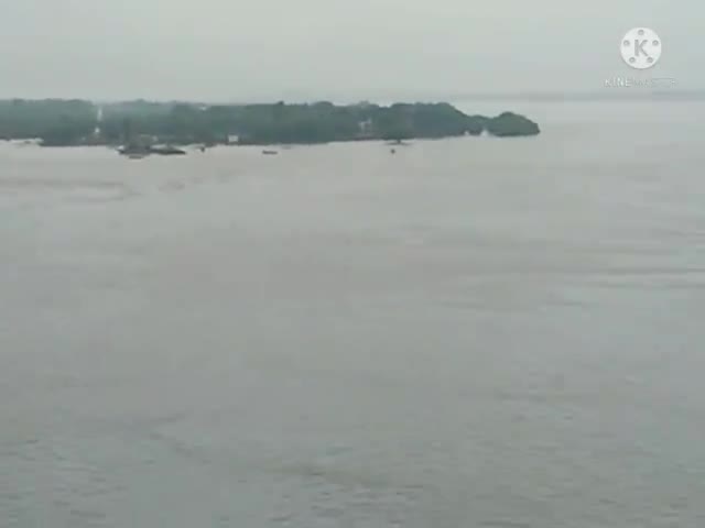 #ganga#altafm#badh#altafrajamm. aaj 5-6 ghante se banaras me ganga ka jalstar sthir dekhane ko mila.lagbhag kuchh ghatav