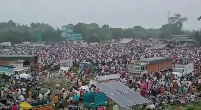 govindpur #barwa hatiya me atihasik bheed