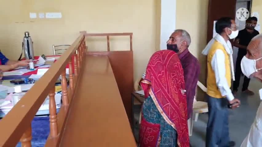 किशनगढ़ रेनवाल: पंचायत समिति चुनावों को लेकर 13 उम्मीदवारों ने किशनगढ़ रेनवाल तहसील कार्यालय में नामांकन पत्र किए दाखिल #election2021