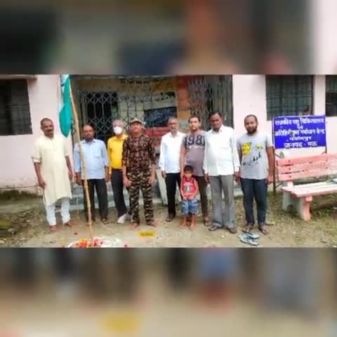मर्यादपुर: मर्यादपुर क्षेत्र के राजकीय पशु चिकित्सालय में स्वतंत्रता दिवस के अवसर पर किया गया झण्डारोहण । #independence