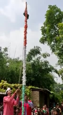आज कैरियर इंग्लिश स्कूल में 75वां स्वतंत्रता दिवस के शुभ अवसर पर झंडातोलन किया। #indiaIndependenceday #l