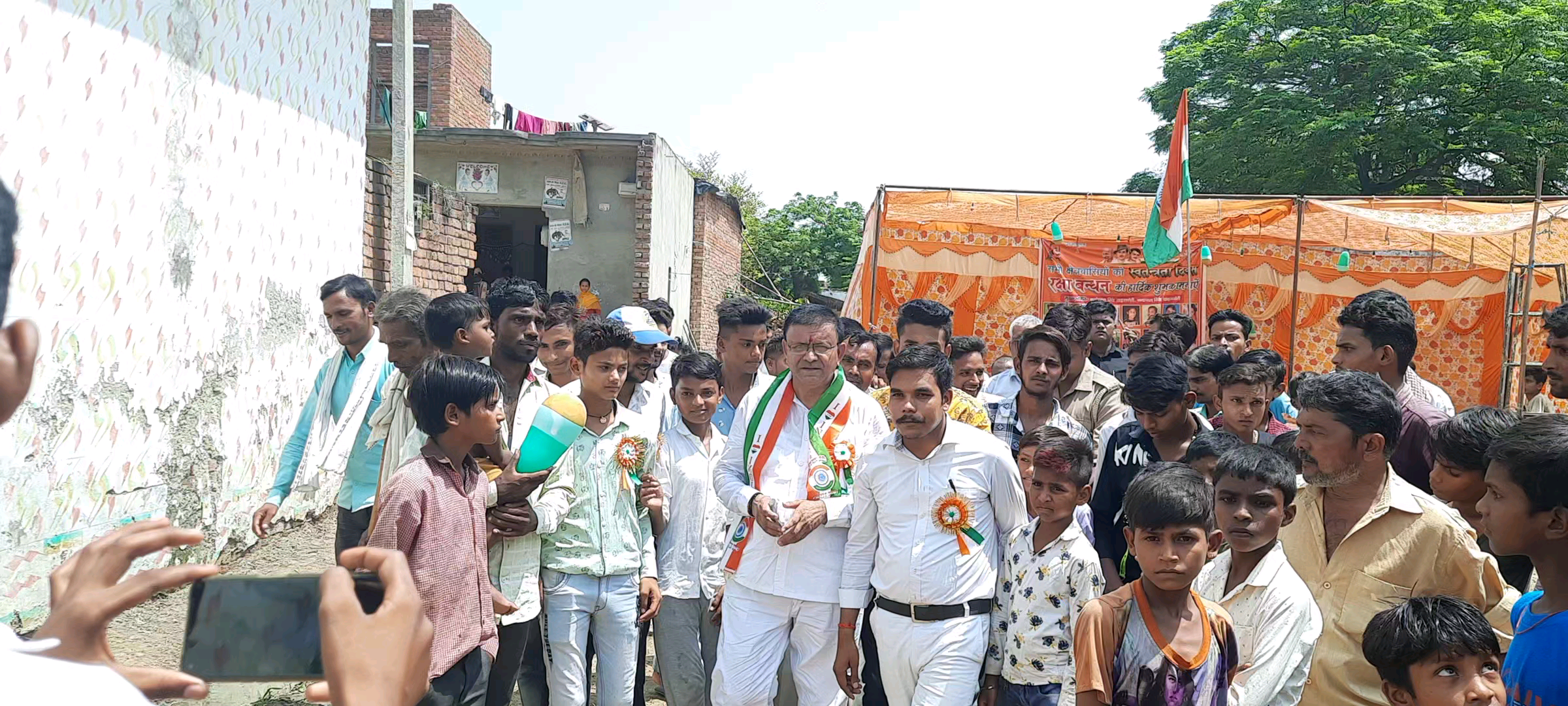 स्वतंत्रता दिवस के अवसर पर तिरंगा यात्रा में मुख्यतिथि के रूप में सम्मिलित हुआ। 
#चन्द्रपाल_खडगवंशी
#हसनपुर_विधानसभा42