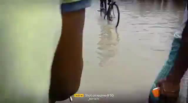 मुंगेर भागलपुर मुख्य मार्गNH-80 का स्थिति देखिए #ghorghat#viralnewes #flood#s_p_sonu01